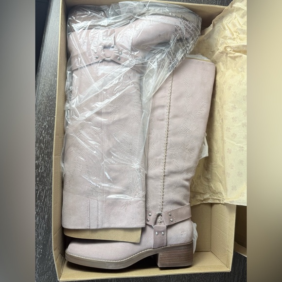 Lucky Brand Women's Kujon2 Knee High Boot in Fawn - Picture 7 of 11